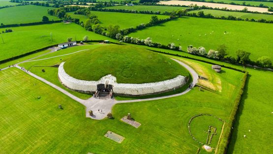 Newgrange (Brú na Bóinne)